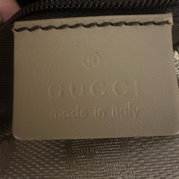 Gucci Beige Monogram Canvas Shoulder Bag - Picture 13 of 14